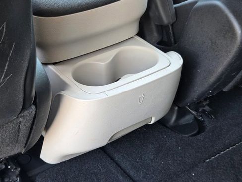 Used 2023 Chrysler Pacifica Limited image 19