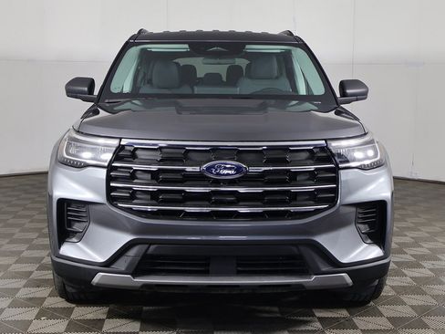 Used 2025 Ford Explorer Active image 11