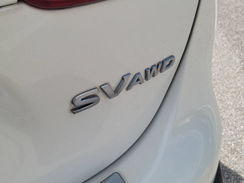 Used 2020 Nissan Rogue Sport SV w/ All-Weather Package AWD/4WD image 9