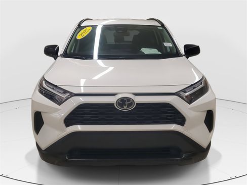 Used 2025 Toyota RAV4 LE image 3
