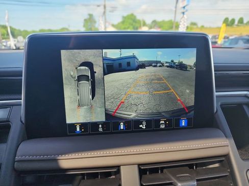 Used 2023 GMC Yukon SLT w/ SLT Luxury Package AWD/4WD image 21
