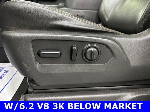 Used 2019 GMC Sierra 1500 AT4 w/ Off Road Performance Package image 10