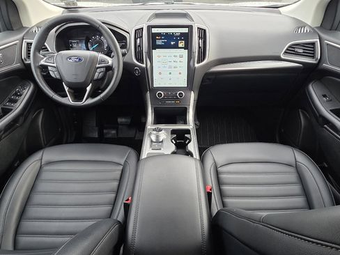 Used 2022 Ford Edge SEL w/ Convenience Package image 2