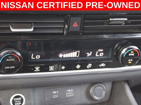 Certified 2022 Nissan Rogue SV image 39