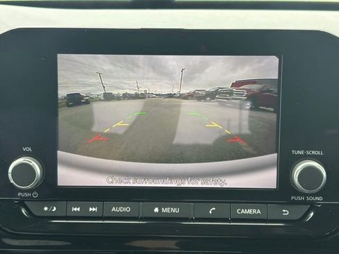 Used 2023 Nissan Pathfinder SV w/ SV Premium Package image 30