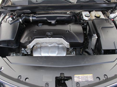 Used 2018 Chevrolet Impala LT image 46