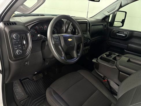 Used 2024 Chevrolet Silverado 2500 Custom w/ Custom Value Package AWD/4WD image 17