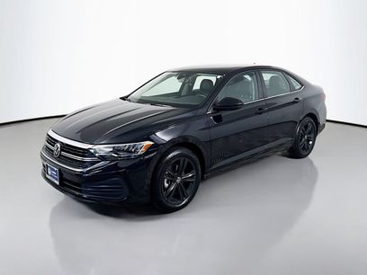 Used 2023 Volkswagen Jetta SE w/ Panoramic Sunroof Package