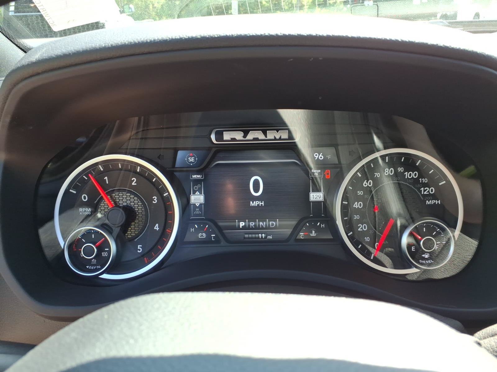 New 2027 RAM 3500 Big Horn AWD/4WD image 18