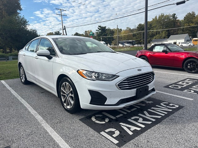 Used 2020 Ford Fusion SE FWD image 3