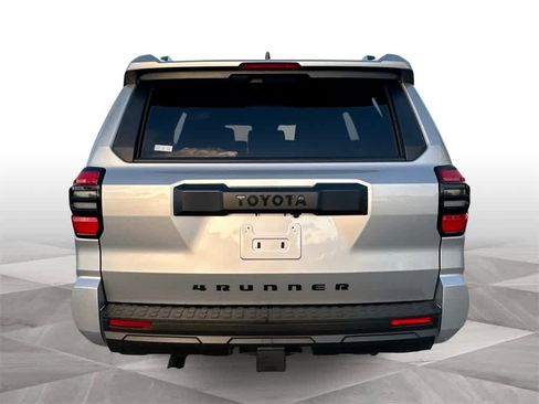 Used 2025 Toyota 4Runner SR5 image 7