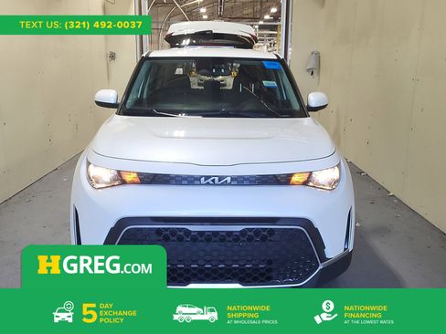 Used 2024 Kia Soul LX w/ Option Group 015 FWD image 1