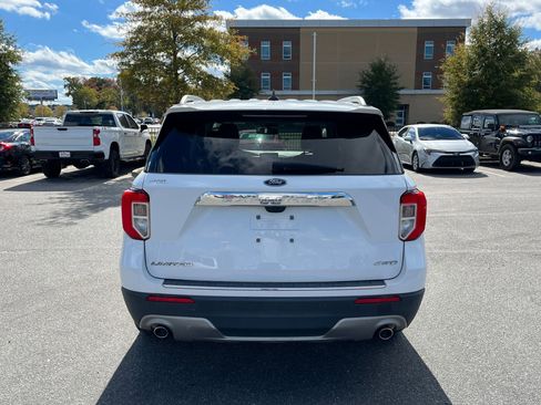 Used 2021 Ford Explorer Limited w/ Equipment Group 301A image 8