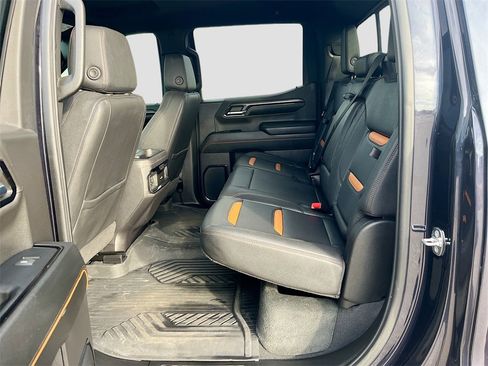 Used 2024 GMC Sierra 1500 AT4 w/ Technology Package image 25