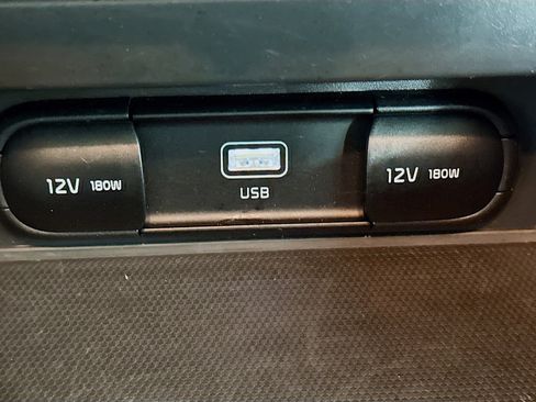 Used 2025 Kia Soul LX w/ LX Technology Package image 25