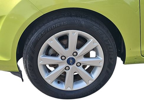 Used 2013 Ford Fiesta SE FWD image 29