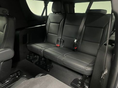 Used 2025 GMC Yukon XL Denali image 46