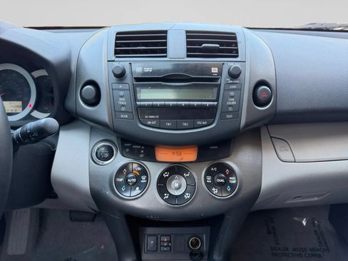 Used 2009 Toyota RAV4 Limited w/ Limited Extra Value Pkg FWD image 19