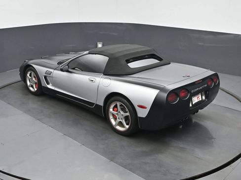 Used 2002 Chevrolet Corvette Convertible w/ Preferred Equipment Group2 RWD image 30