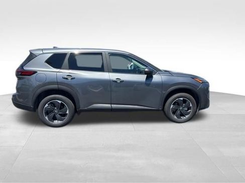 Used 2025 Nissan Rogue SV AWD/4WD image 8