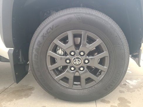 Used 2025 Toyota 4Runner SR5 image 9