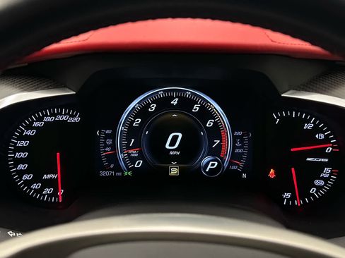 Used 2016 Chevrolet Corvette Z06 w/ 3LZ Preferred Equipment Group RWD image 21
