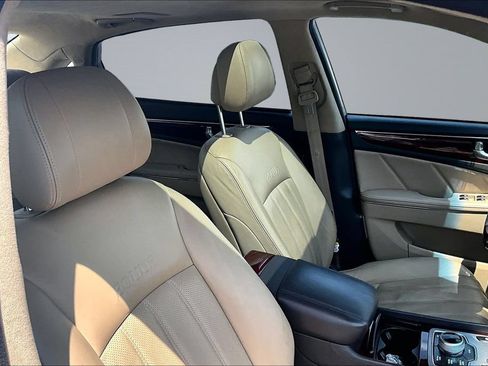 Used 2011 Hyundai Equus Ultimate RWD image 7
