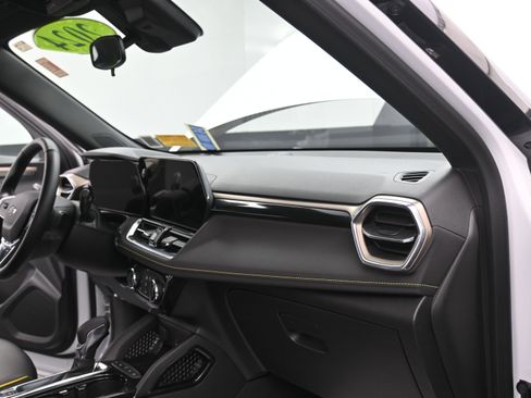 Used 2024 Chevrolet TrailBlazer ACTIV image 18