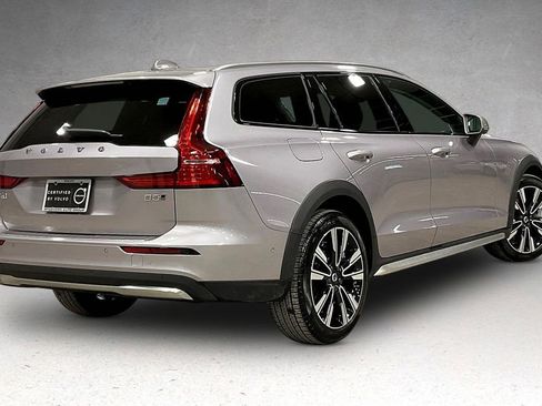 Certified 2026 Volvo V60 B5 Cross Country Ultra w/ Climate Package AWD/4WD image 6