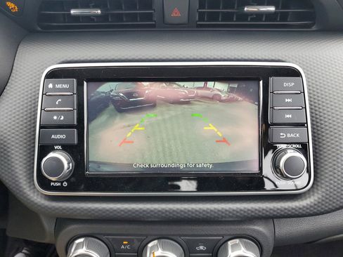 New 2024 Nissan Kicks S image 17