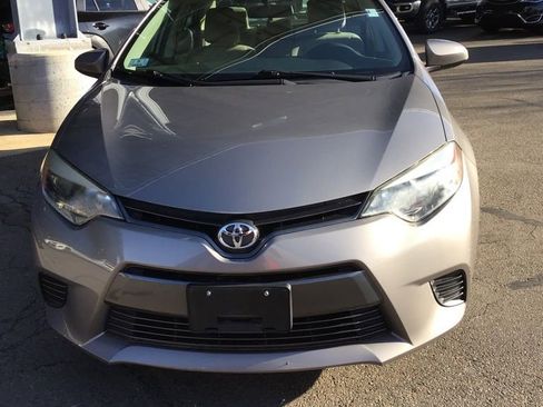 Used 2016 Toyota Corolla LE image 2