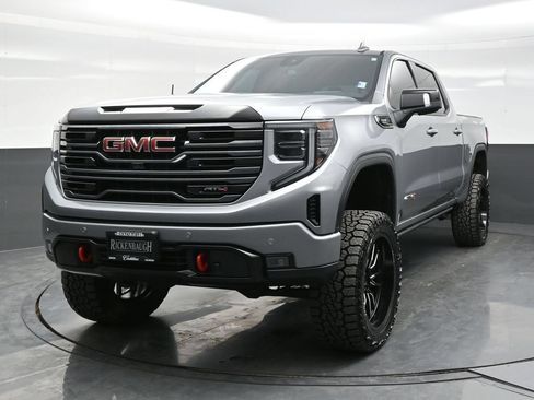 Used 2025 GMC Sierra 1500 AT4 w/ AT4 Premium Package AWD/4WD image 2