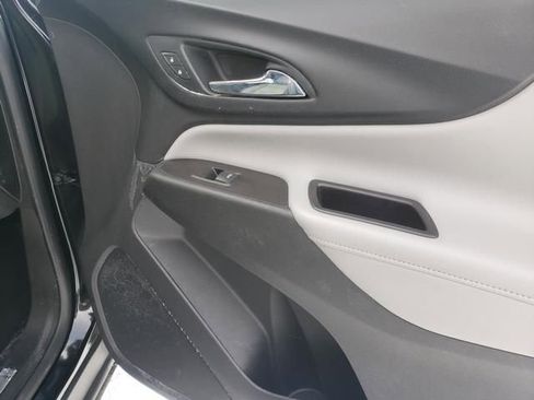 Used 2021 Chevrolet Equinox Premier image 25