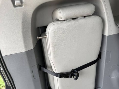 Used 2012 Toyota Sienna XLE w/ Entertainment Pkg FWD image 14