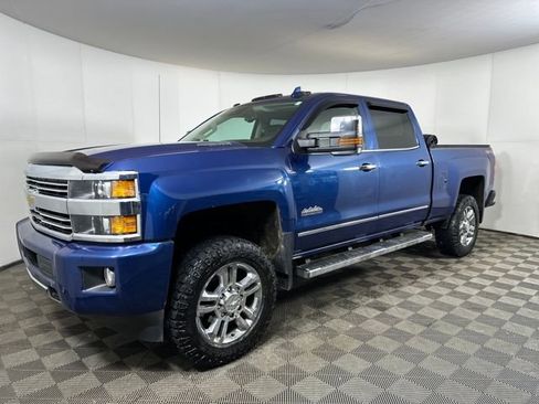 Used 2016 Chevrolet Silverado 2500 High Country w/ Duramax Plus Package image 7