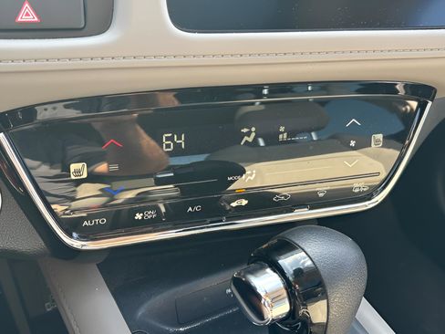 Used 2021 Honda HR-V EX image 23