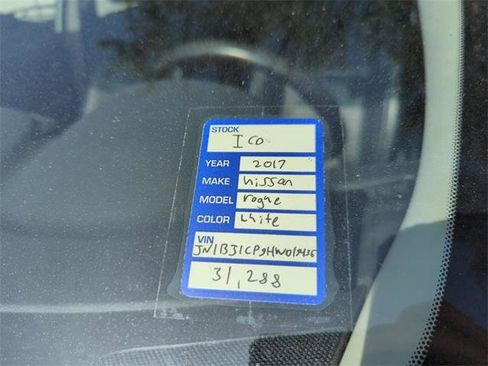 Certified 2017 Nissan Rogue Sport SL image 6