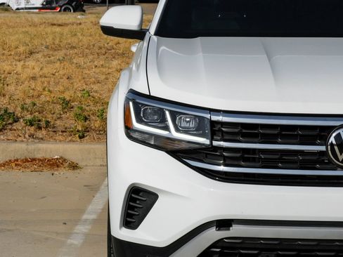 Used 2021 Volkswagen Atlas Cross Sport SEL FWD image 45