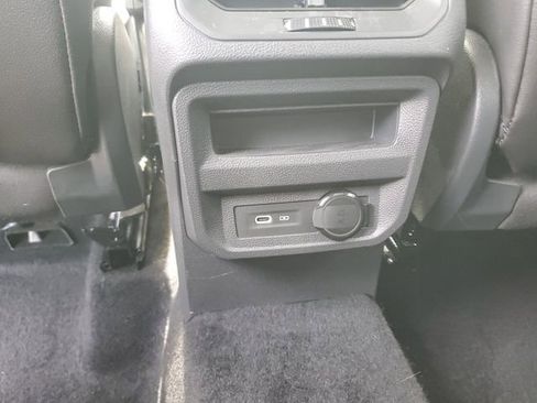 Used 2021 Volkswagen Tiguan SE AWD/4WD image 12