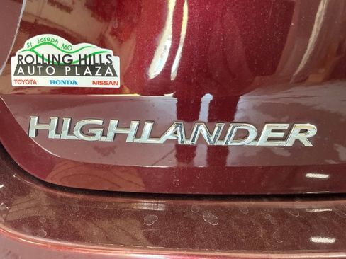 Used 2018 Toyota Highlander Limited Platinum AWD/4WD image 38