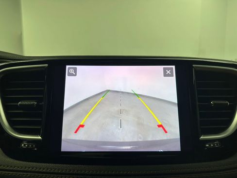 Used 2022 Chrysler Pacifica Pinnacle image 66