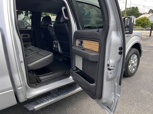 Used 2011 Ford F150 Lariat w/ Lariat Chrome Pkg AWD/4WD image 32
