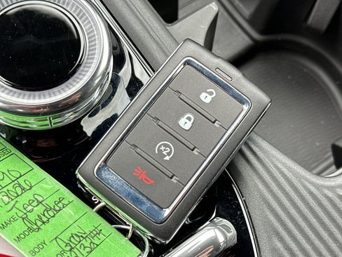 New 2026 Jeep Cherokee Laredo AWD/4WD image 37