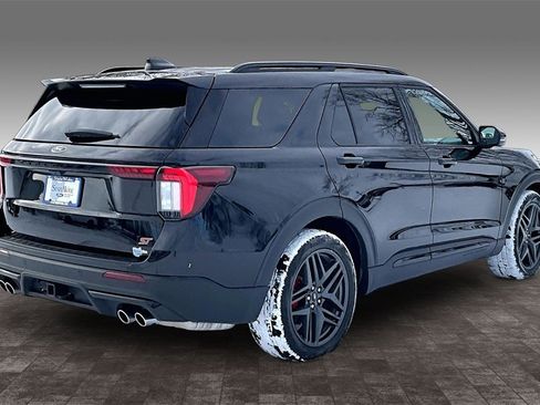 Used 2025 Ford Explorer ST image 29