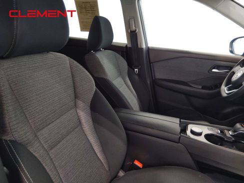 Used 2021 Nissan Rogue SV image 36