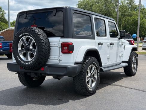 Used 2018 Jeep Wrangler Unlimited Sahara w/ Uconnect 4C Nav & Sound Group AWD/4WD image 8