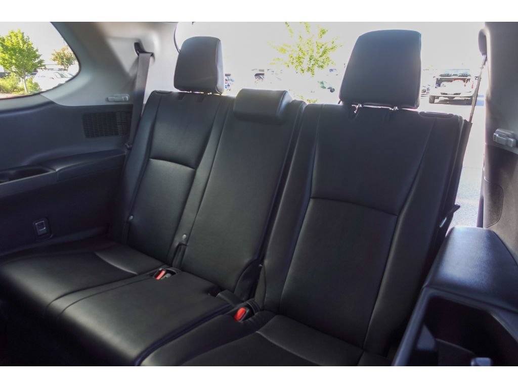 Certified 2025 Toyota Grand Highlander AWD image 28