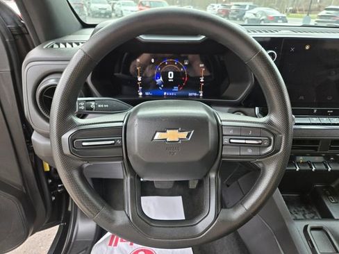 Used 2023 Chevrolet Colorado W/T image 25