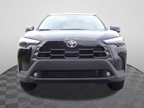 Used 2026 Toyota Corolla Cross XLE FWD image 5