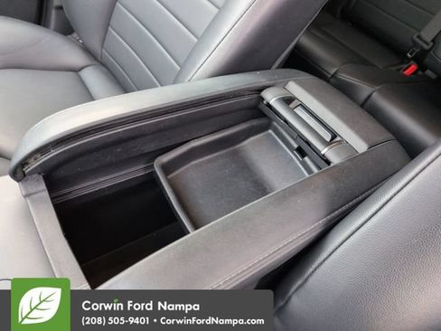 Used 2023 Toyota Highlander XLE AWD/4WD image 19